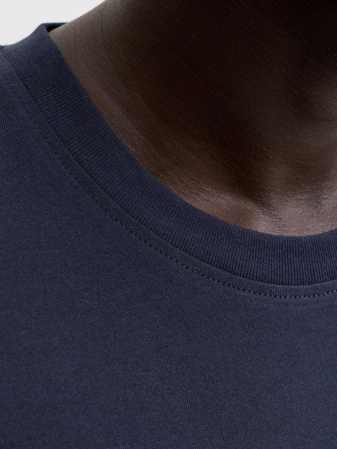 model_shot-detail